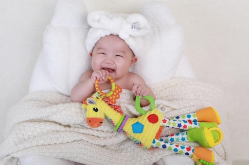 濮阳宝宝的口欲期